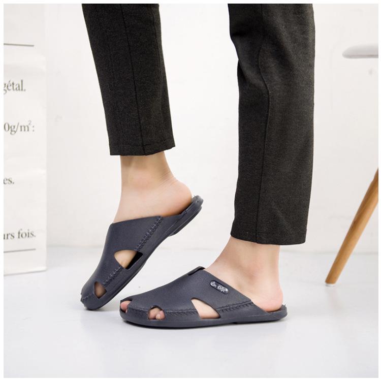 Rubber Slippers Sandals Beach Shoes Hole Men and Women Couple Slippers Baotou