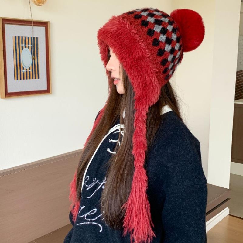Plush hat women's autumn and winter warm outdoor big head circumference plush thickened knitted hat plaid fashion ear protection knitted hat