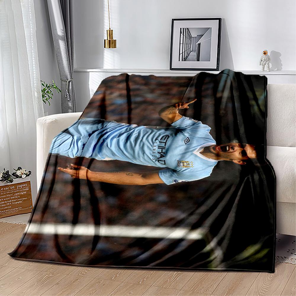 Dynamic Soccer Player Artwork Blanket Durable Comfort Perfect for Bedding Office Chair Livingroom for All Seasons Digital Print