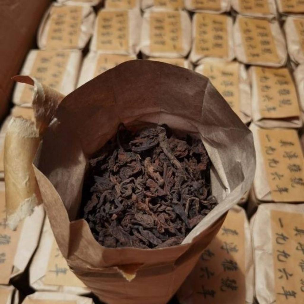 Zhenchunyahao Yiwu Wild Fragrance Староспелый рассыпной чай Пуэр 200г