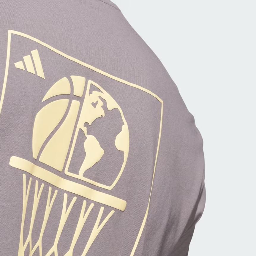 adidas Графическая футболка World Wide Hoops Тауп Оксид Мужские Топы Серый JZ7528