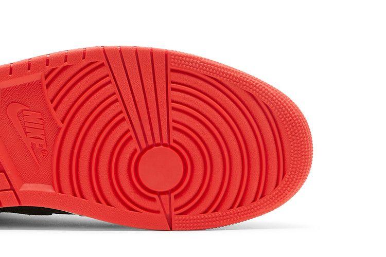 Jordan 1 Mid SE Siempre Familia