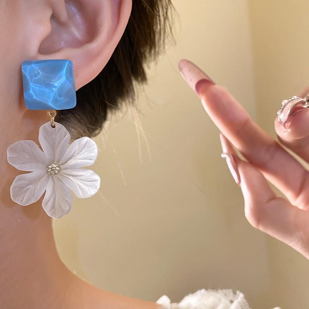 Exaggerated Acrylic Flower Earrings Big Floral Ladies Stud Earrings Exquisite Women Earrings  Gift