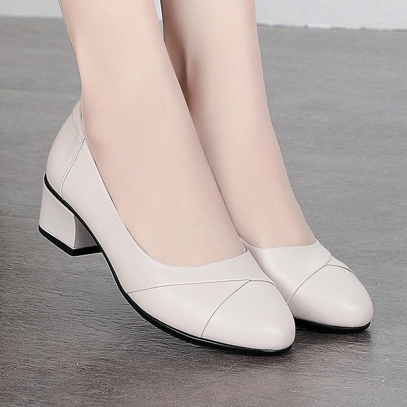 2022 New Soft Leather Mid-Heel Shoes for Women: Comfortable, Soft-Sole Work Shoes for Middle-Aged Mothers