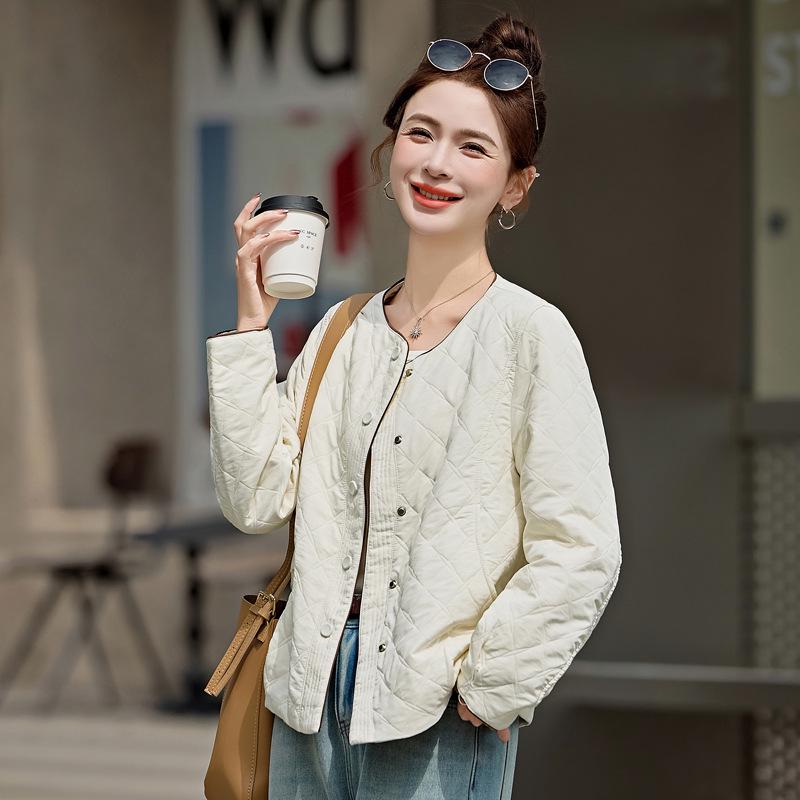 Women's Short Fashion Coat 2025 - Spring & Autumn, Loose Fit, Casual, Small Size, Ideal for Middle-Aged Moms