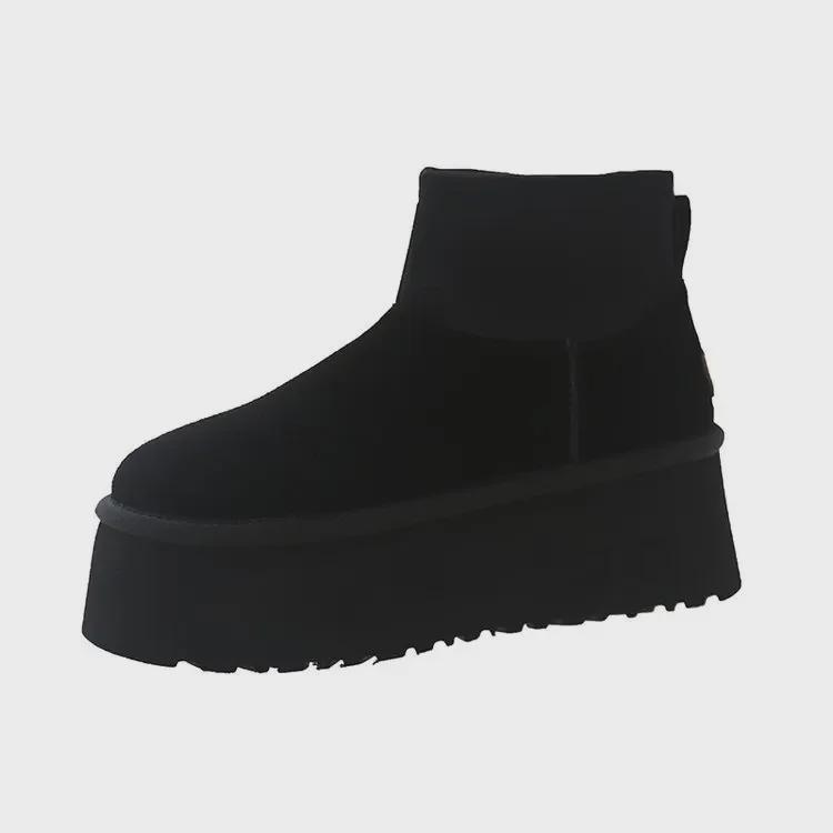 Женские европейские зимние ботинки на толстой подошве 2024 года: Мягкие, увеличивающие рост, теплые и модные короткие хлопковые туфли для зимы