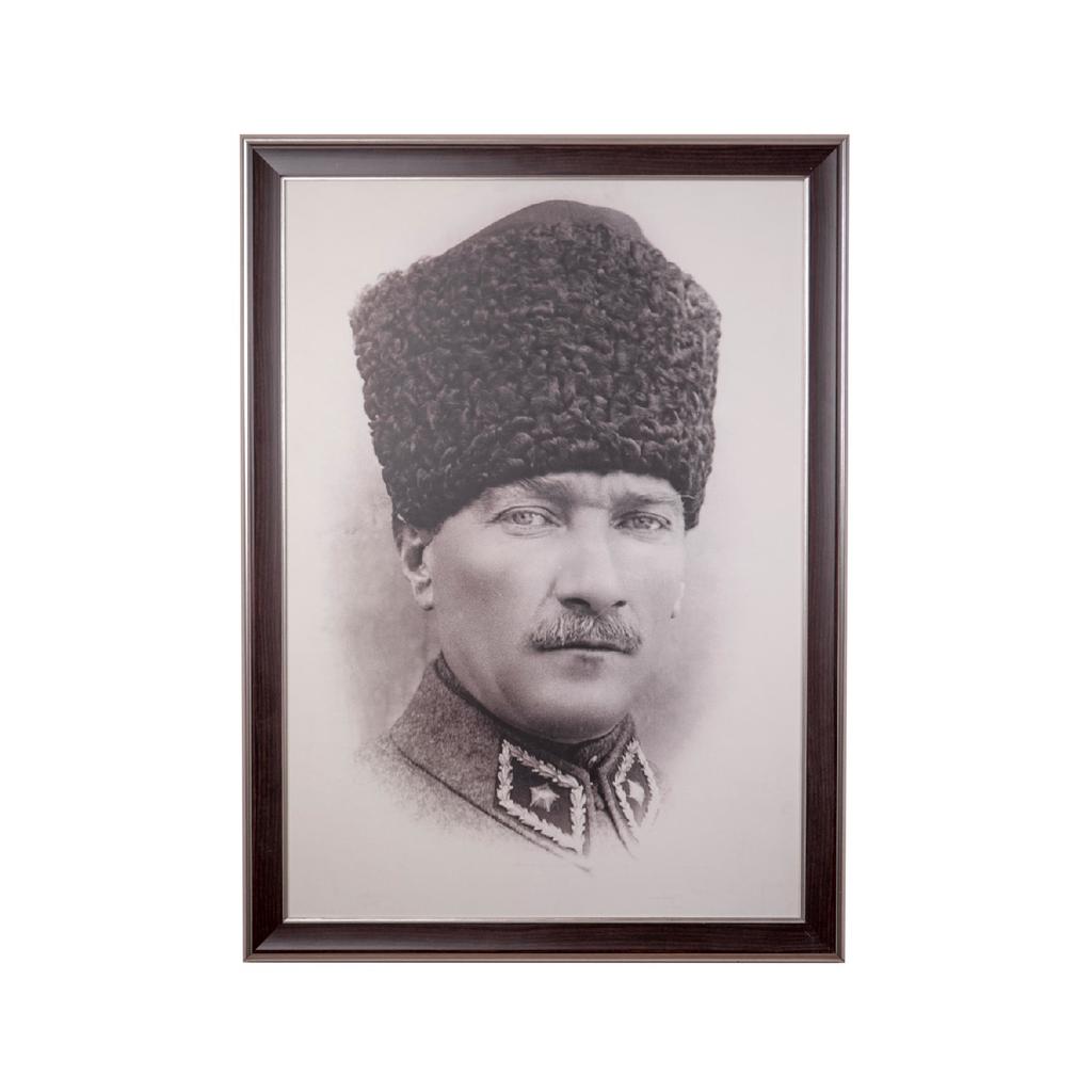 Портрет Ататюрка Картина в коричневой рамке 55x75см