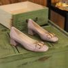 Французские туфли на высоком каблуке женские 2025 весна и осень новые толстый каблук квадратный носок мелкий вырез универсальные лакированная кожа мягкая подошва металлическая пряжка одинарные туфли