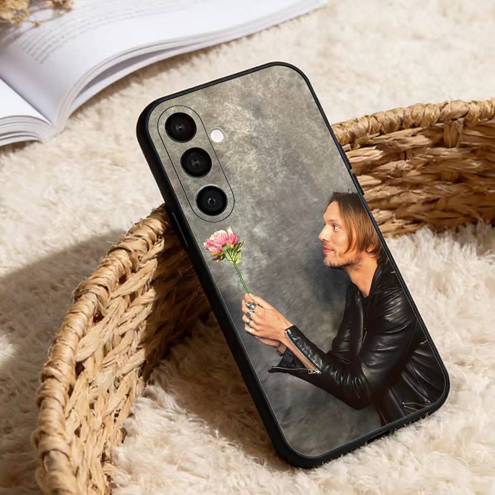 Чехол для телефона Look Jamie C-Campbell Bower для Samsung Galaxy A13, 21s, 22, 31, 32, 52, 53, 71, 72, 73, Мягкий черный чехол