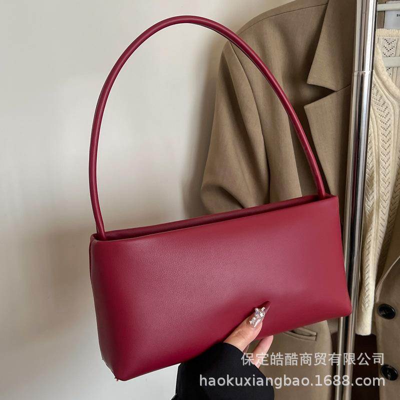 Весенняя сумка женская 2025 новая модная высококлассная текстурированная на плечо женская сумка сумка-мессенджер универсальная ins сумка под мышкой