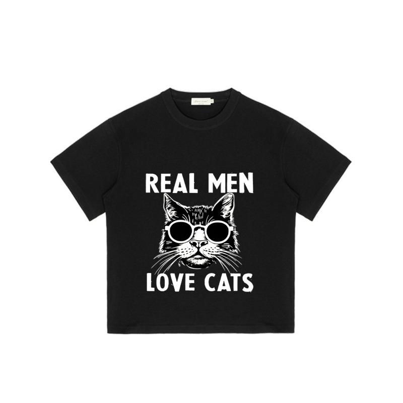 Мужская черная футболка с принтом кота и солнцезащитных очков. Графика "Настоящие мужчины любят кошек" для повседневной носки.