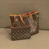 Stylish Large-Capacity Tote Bags for Mothers and Children: Fashionable and Versatile Women's Shoulder Bags.