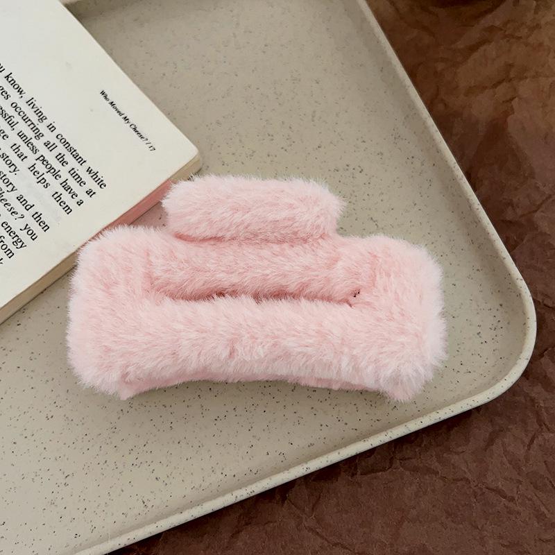 Пушистый квадратный зажим-краб Осень/Зима 2024: Универсальное милое украшение для волос для женской прически