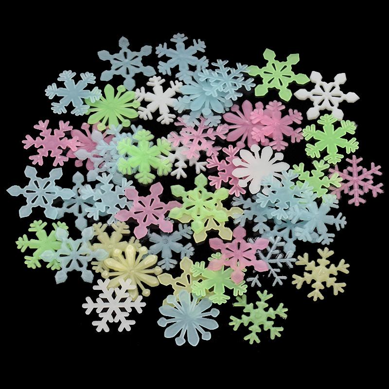 50Pcs Luminous Snowflake Wall Stickers Glow In The Dark Decal for Kids Baby Rooms Bedroom Christmas Home Decoration Navidad 2024