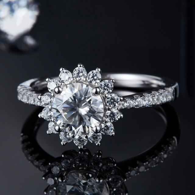 Real 1 Ct Moissanite Rings 100 % Tone Bridal Bridal Celebration Party Event Rings Sparkling Rings Female Women Fine JewelryTrendy