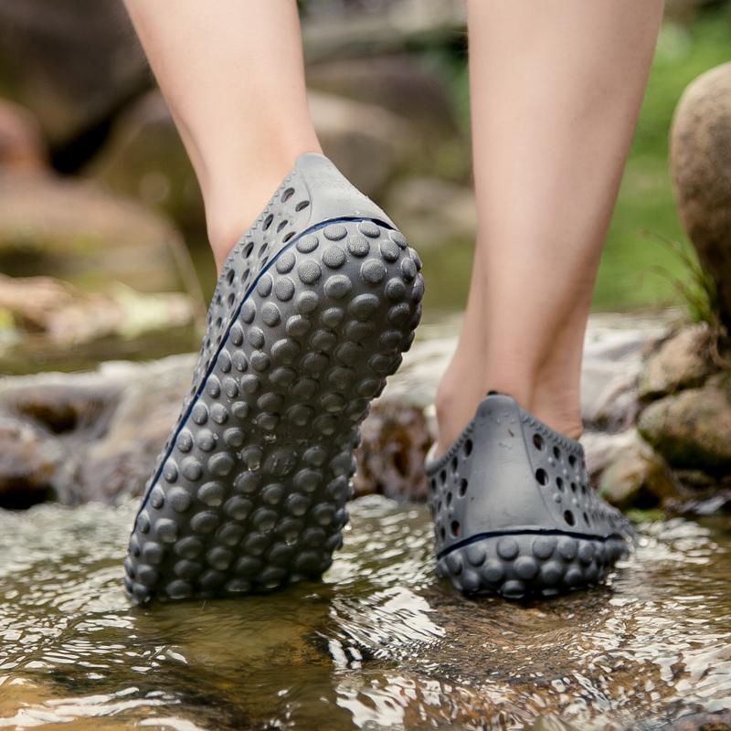 Высококачественные летние легкие мужские сандалии, классические однотонные дышащие мужские сандалии на плоской подошве, базовые резиновые повседневные сандалии