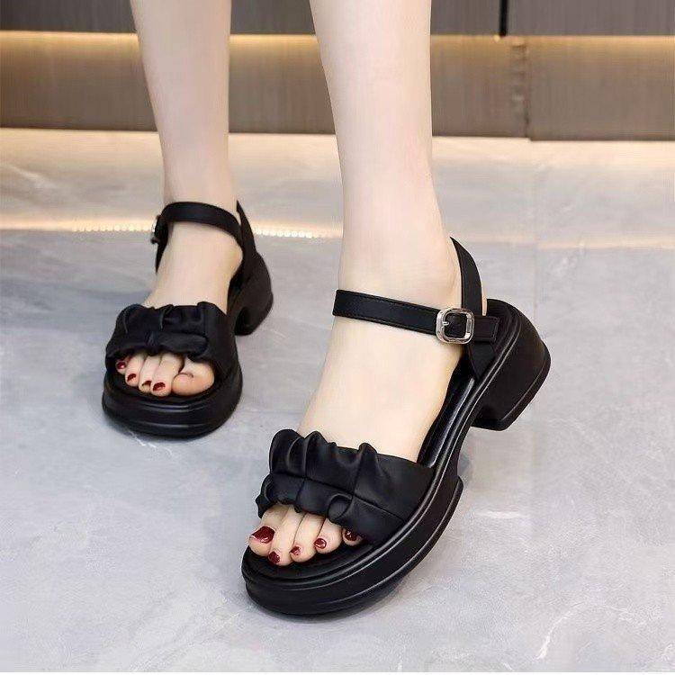 Small Height Increase Platform Sandals Women's Summer Wear 2025 New Fairy Style Casual Versatile Thick Heel Beach Shoes