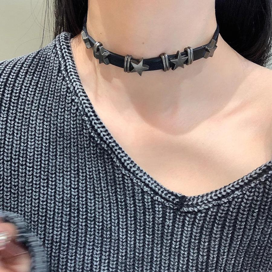 Love Heart Rivet Punk Choker Necklace - Y2K Subculture Clavicle Chain