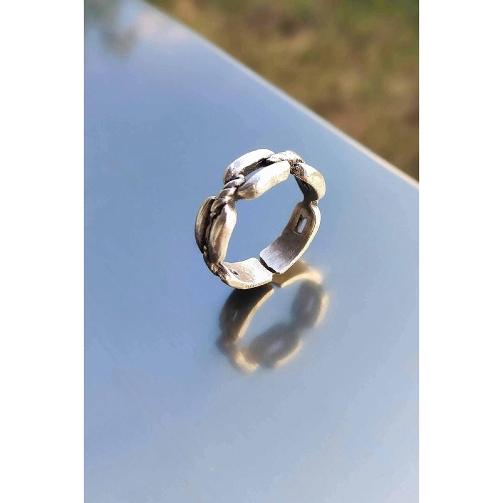 Модель с кольцом-цепочкой Регулируемая Черная Регулируемая