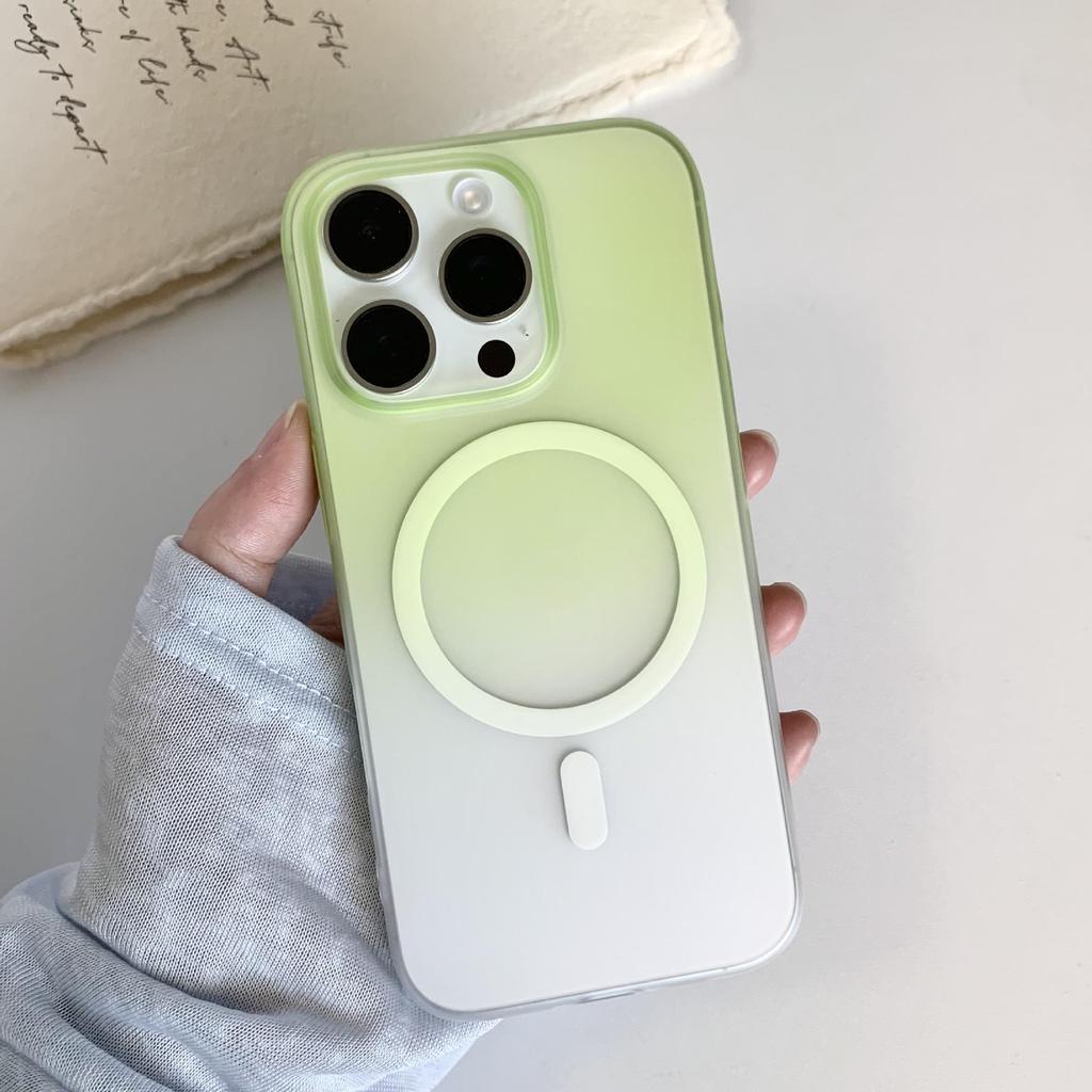 Матовый Жесткий Чехол с Магнитным Градиентом для iPhone 17/15 Pro Max - Дизайн с Большим Отверстием "Ледяной Туман".