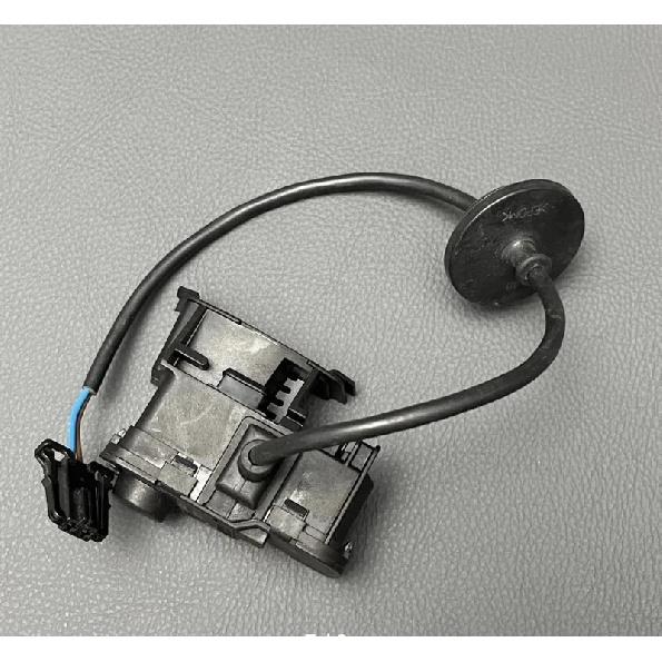 56D810773A 56D810773C 5C6810773 Fuel Tank Door Motor Motor Control Actuator Automotive For VW Passat Golf MK7 Polo Jetta Skoda