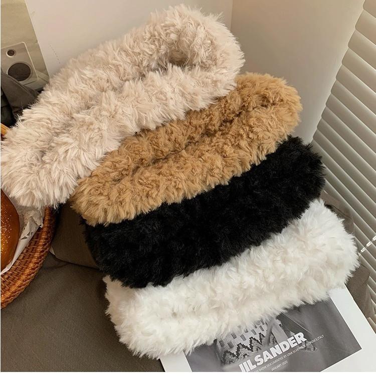 2024 Новая женская осенне-зимняя толстая теплая вязаная шапка с искусственным мехом для защиты ушей из пряжи