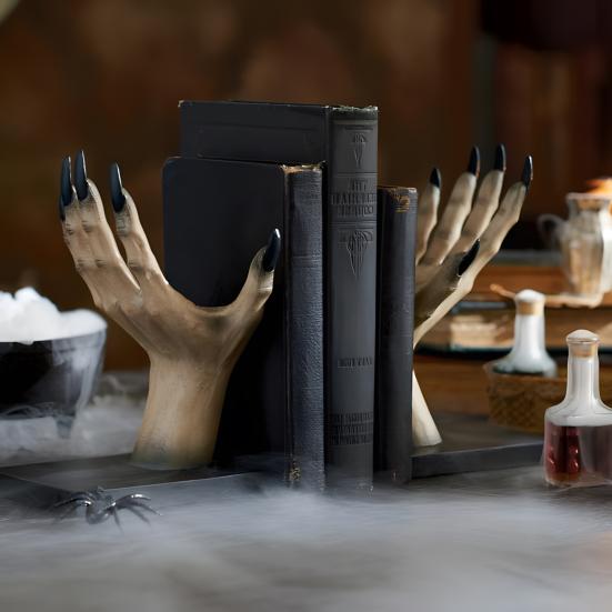 Подставки для книг на Хэллоуин, ведьма, рука, подставка для книг, готический декор для дома, полки, настольные страшные руки ведьмы, держащие подставку для книг, декор для комнаты на Хэллоуин
