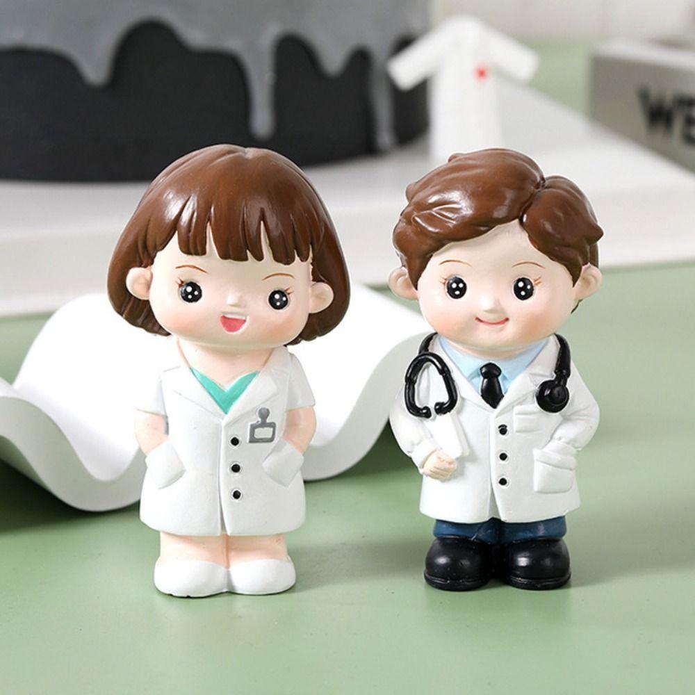 DlY Doctor Garage Kit Resin Doctor Nurse Model Statue Exquisite Doctor Nurse Figurine Home Decor
