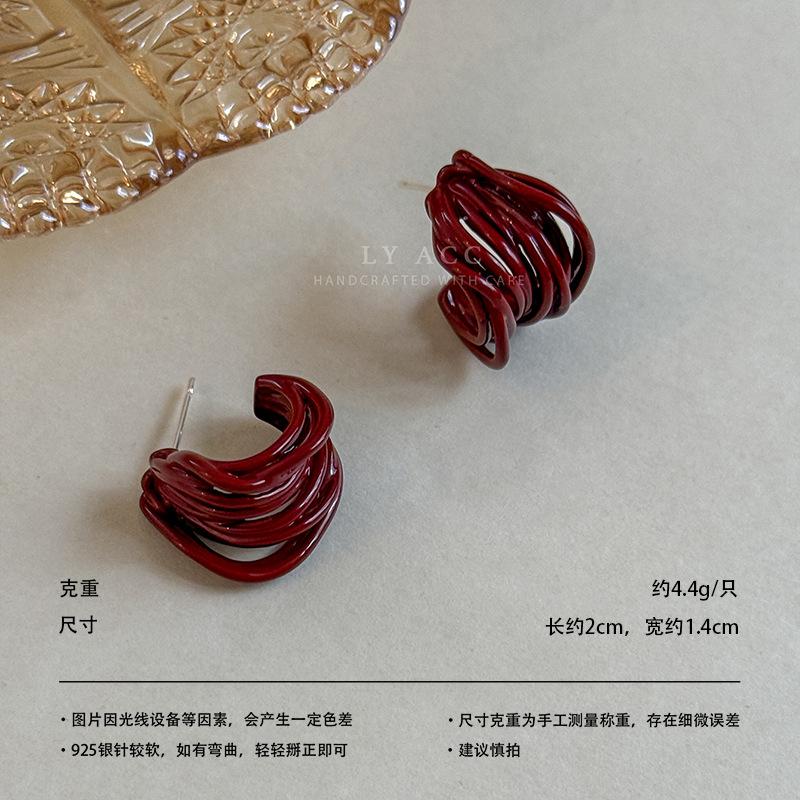 Ankola red multi-layer winding C-ring stud earrings glossy paint retro Hong Kong style white niche light luxury autumn and winter earrings