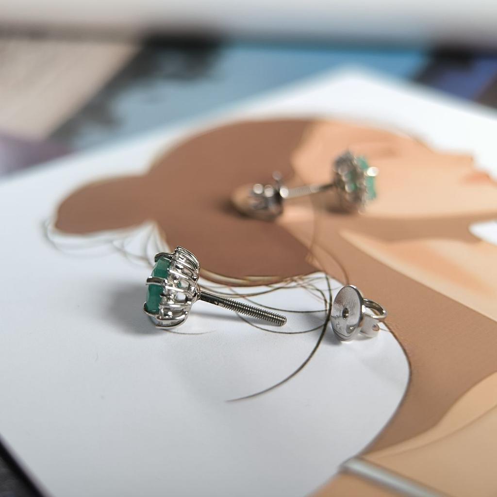 Серебряные серьги с натуральным изумрудом, фианитами (2188070)