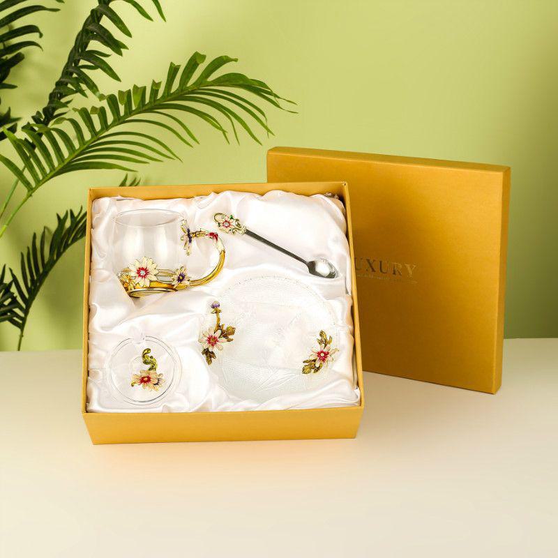 Чайная чашка из термостойкого хрустального стекла с эмалью Daisy — идеальный подарок на день рождения или праздник