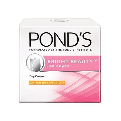 Дневной крем Pond'S Bright Beauty SPF 15, 50 г, нежирный, матирующий, ежедневный увлажняющий крем для лица - с ниацинамидом для осветления темных пятен и придания коже сияния