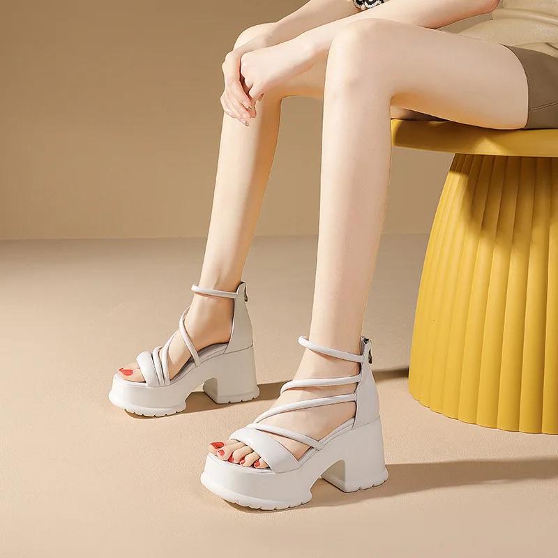 Летние босоножки на высоком каблуке с толстой подошвой для женщин с выемками, увеличивающими рост, повседневные грубые каблуки в стиле бисквита