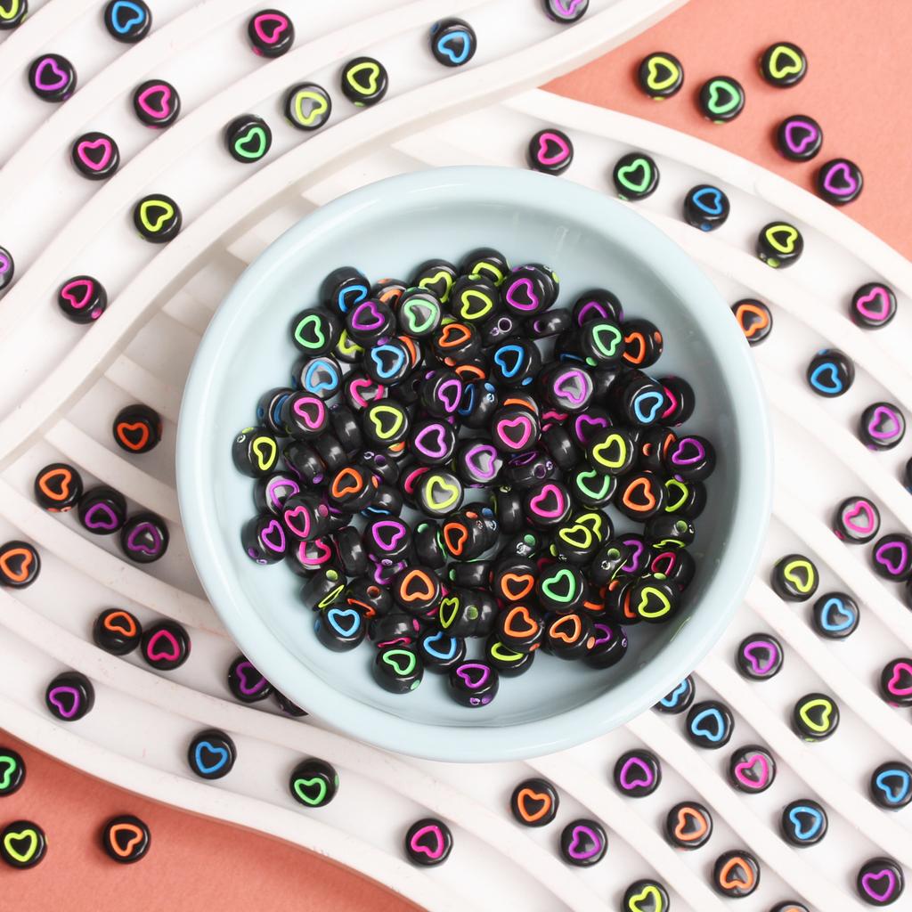 50Pcs Acrylic Keychain Loose Beads Jewelry Making Necklace 6.5mm Flat Round Bracelet DIY Materials Earrings Fashion Spacer Accessories Heart Pattern