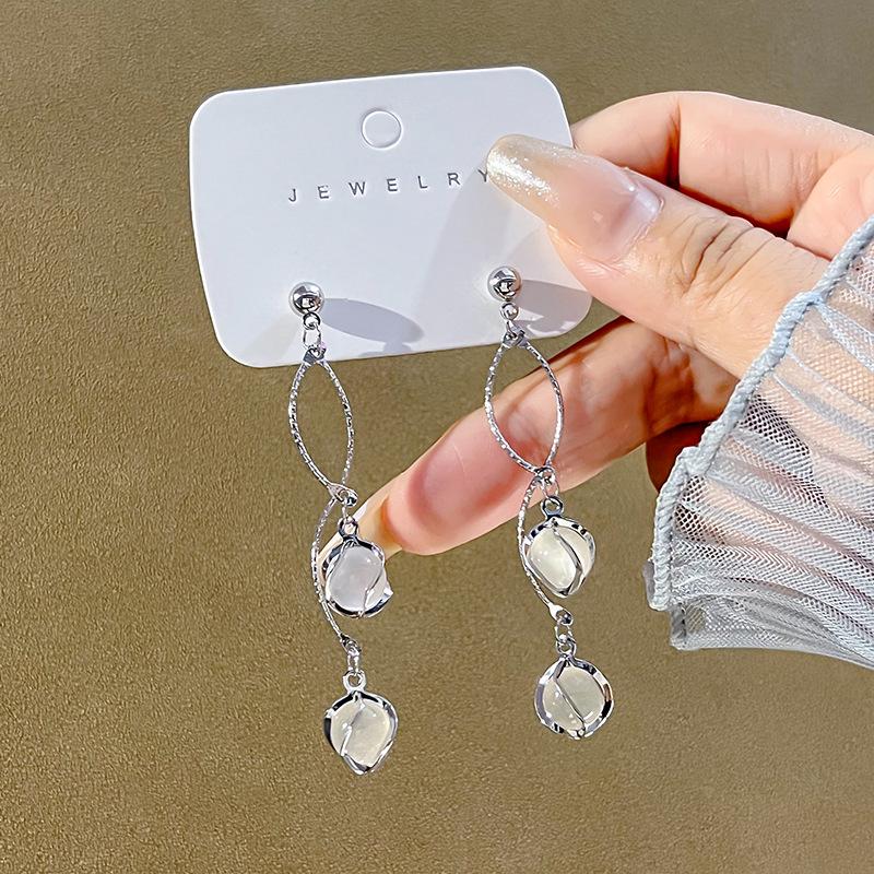 Серьги с геометрическим узором «Тюльпан» и кошачьим глазом, иглы из серебра 925 пробы