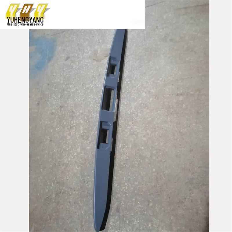 Декоративная полоса задней двери седана 05-11, Окрашенная, 5M51F43400DAXWAA
