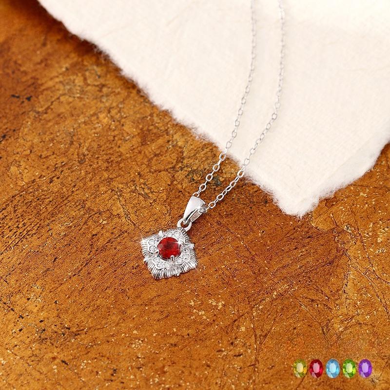 Natural stone pendant s925 pure silver necklace for women, retro court carved gold craftsmanship, non fading collarbone chain, daily jewelry gift