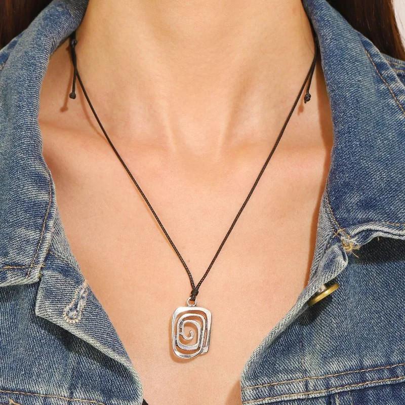 Spiral Vortex Pendant Necklaces Unisex Hand-Woven Leather Rope Necklace Boho Vintage Accessories Stylish Couple Jewelry
