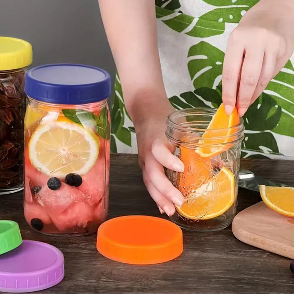 12 шт. Пластиковые крышки для банок Мейсона 70 мм/86 мм Разноцветные Совместимые бренды Ball Kerr Многоразовые Герметичные Силиконовые крышки для запечатывания Кухня