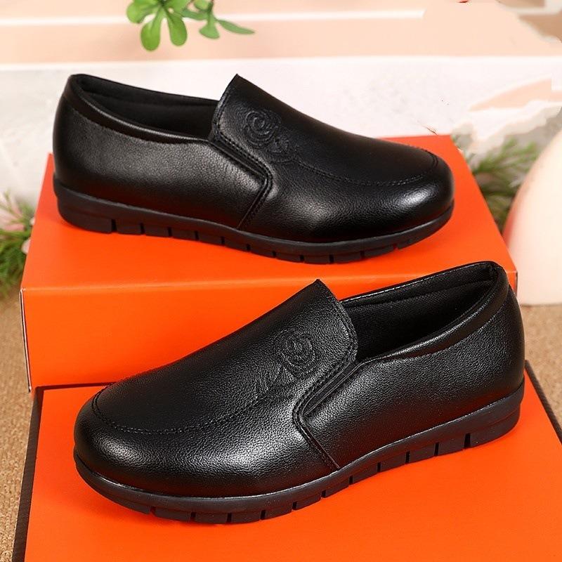 Осень новая женская обувь на плоской подошве для женщин среднего возраста, туфли с неглубоким вырезом, большого размера, с круглым носком, однотонные туфли, профессиональная рабочая обувь