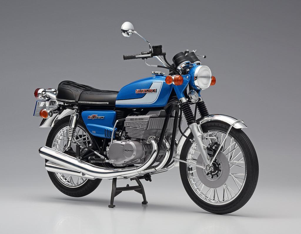 Hasegawa Пластиковая модель Suzuki GT380 B BK5 1/12