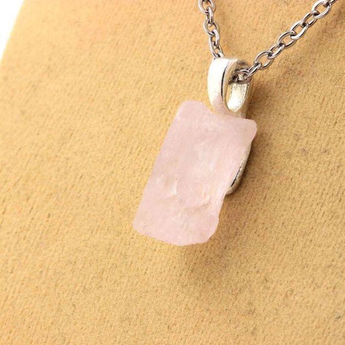 Pierres et Minéraux. Collier Kunzite brut. 14.48 ct. Konar Province, Afghanistan.